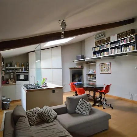 Apartment Luminous Designed Rooftop In Life District Milan