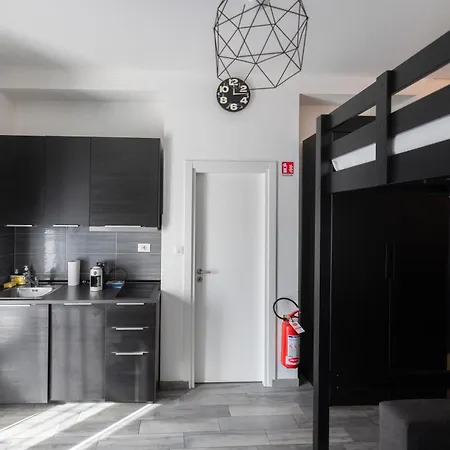 Accogliente Monolocale In Zona Citta Studi Lejlighed