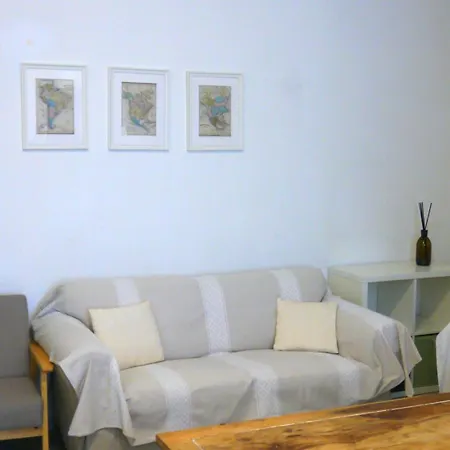 Casarudy-2 Bedrooms & Bathrooms Station Apartman