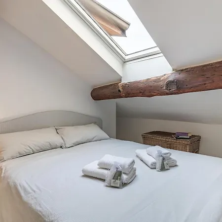 Elegante Mansarda Tra Navigli E Via Tortona 米兰