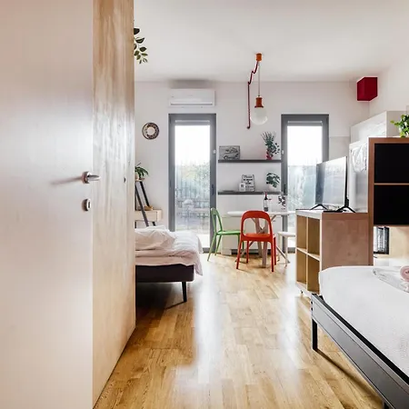 With Private Garden - Linate Airport Apartamento Milán