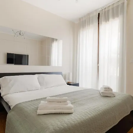 Guesthost - Modern Terracce Life Apartment Mailand
