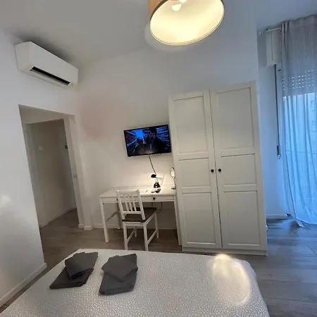 Appartamento In The Loreto Area, Mm1 Pasteur