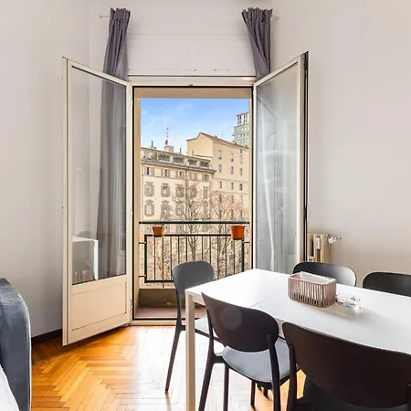 Appartamento 3 Bedrooms Separate 1 Min Walk From Brera, 15 Min Duomo Milano