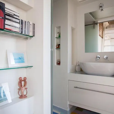 Charming Loft On The Navigli Apartman