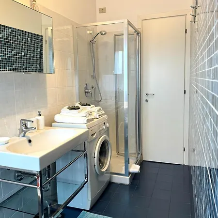 Porta Venezia Panoramic Two-room ميلان