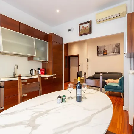 아파트 Italianflat - Colonne View - Balcony Retreat - Near Duomo *