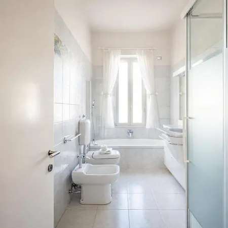 Apartmán Elegant 3br 15 Min Walk To The Duomo, 2 Min To Sempione