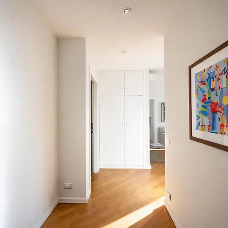 Apartmán Elegant 3br 15 Min Walk To The Duomo, 2 Min To Sempione