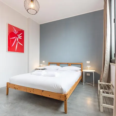 I-host - Scarampo Apartman Milánó
