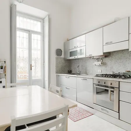 Guesthost - Cozy Terrace Pagano M1 * Milano