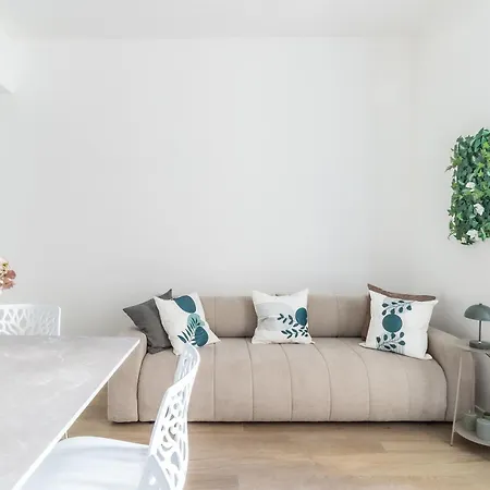 Modern And Elegant Lejlighed Milano
