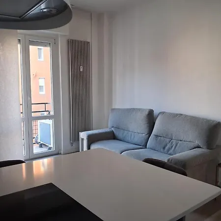 Stylish Renovated Flat In The Heart Of Tortona Design District