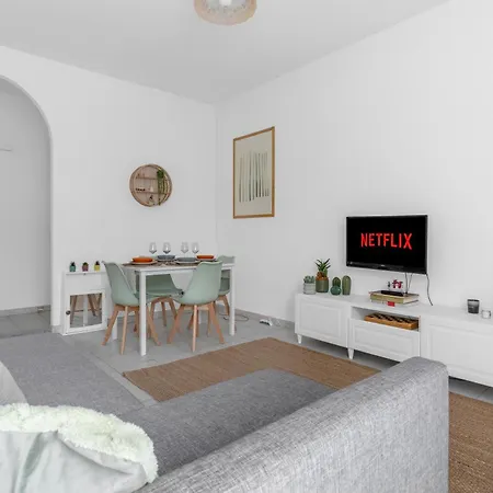 Casa Sibilla - Balcony Apartment, 7min Linate & Arena, Fast Wifi