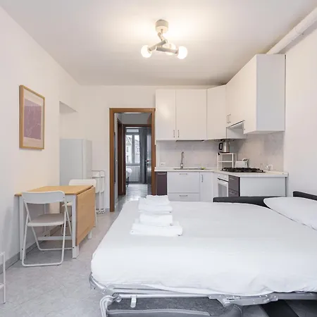Moderno Bilocale In Via Tortona A 500m Dai Navigli Apartment Mailand