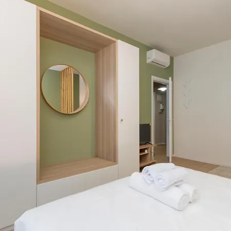 I-host - Ripamonti 190 * Milan