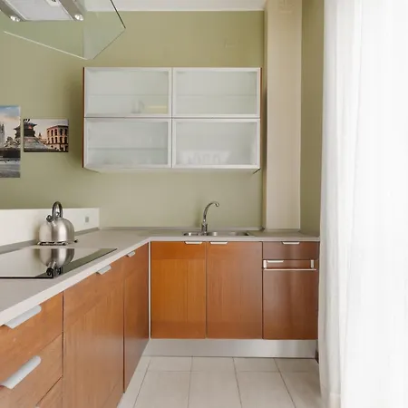 Guesthost - Porta Romana Balcony Flat Milan
