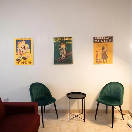 Design & Comfort Near Station Apartament *