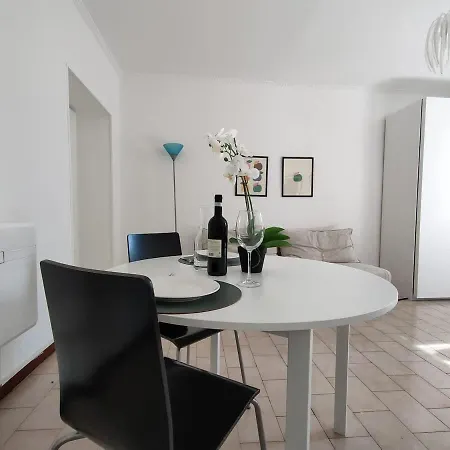 Lavi - Lakeside L&b Appartamento