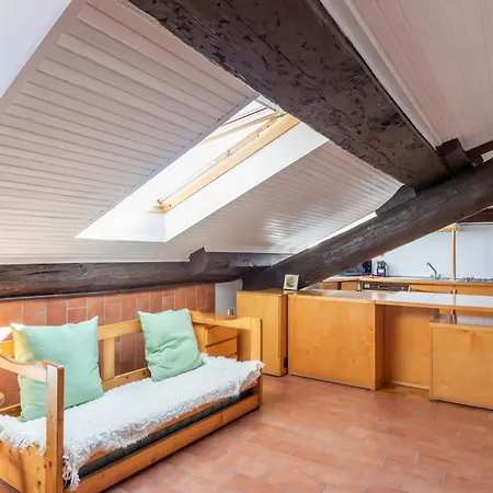 Design In Legno & Atmosfera Calda Bilocale 20m Dai Navigli * Milano