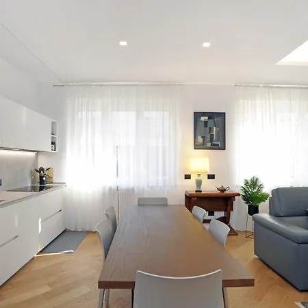 Spacious And Cozy Flat With Two Bathroom Apartment