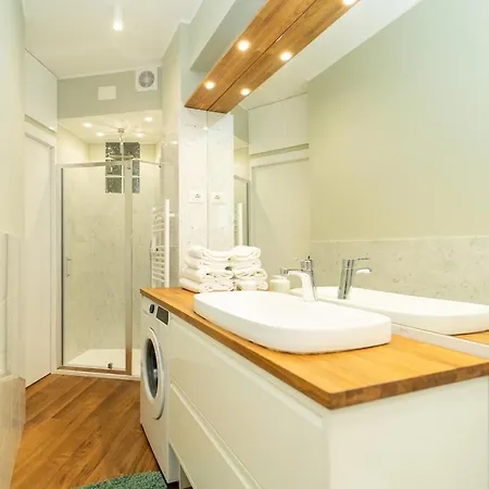 Cozy With Ac & Wifi Lägenhet Milano