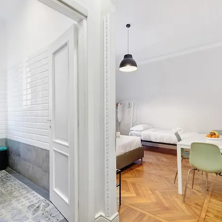 公寓 Elegance & Comfort I Balcony I Metro 200m *