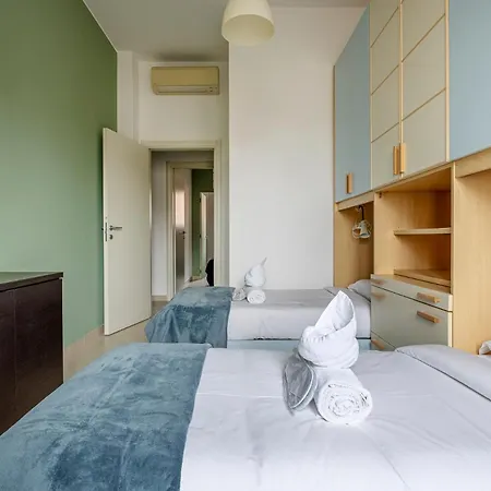 Dhome - Bocconi Apartman *