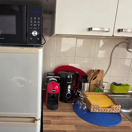 Apartament Mondrian's Flat In - Cadore V Giornate - Metro M4 Dateo *