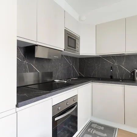 Guesthost - Cozy Balcony Porta Romana