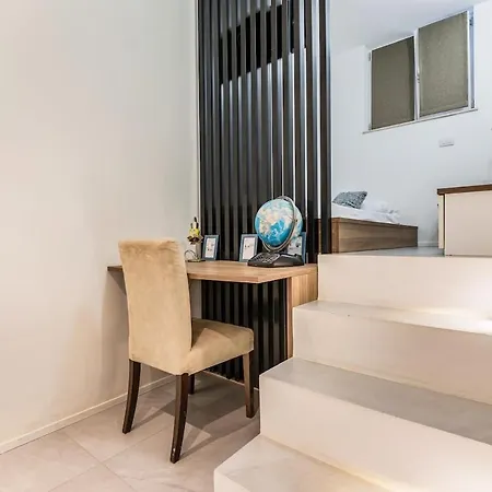 Modern Design 5 Minutes San Raffaele * מילאנו