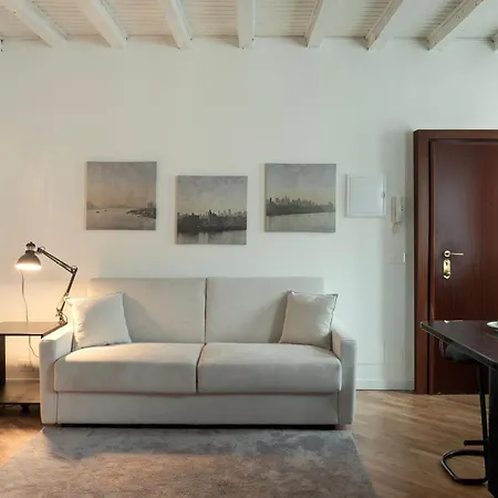 Corso Exclusive - Center - M2 - M5 Milan