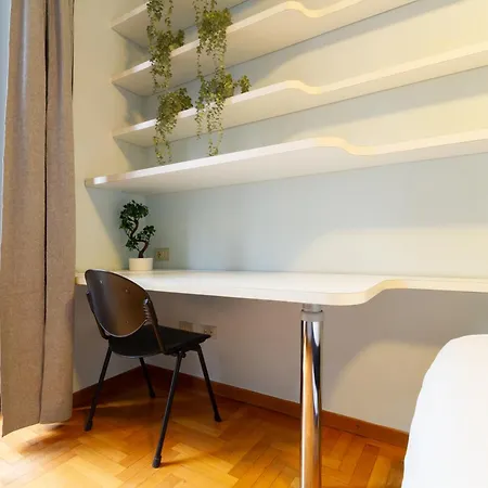 Ravizza Design Metro Apartman *