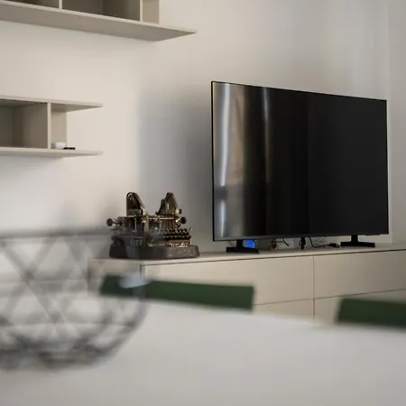 Bright Floor Flat With Balconies & Ac - Loreto & Porta Venezia * Μιλάνο