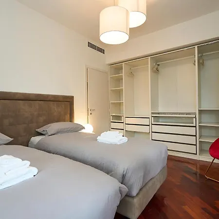 Absolute Luxury Home, 15 Minutes Walk San Siro Апартаменты