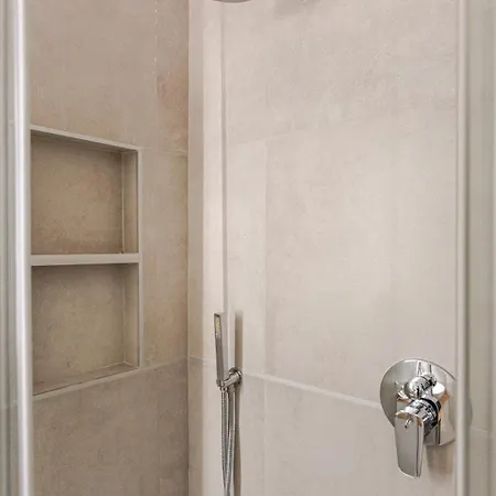 Apartmán Elegant Oasis 10 Min Station With Balcony E Wifi Near M1 Rovereto