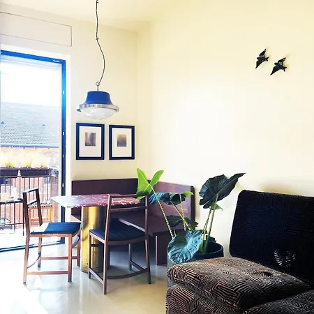 Stylish And Super Apt, * ميلان