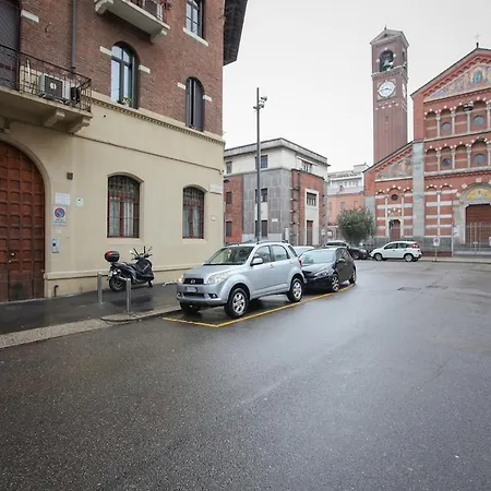 La Casa Di Irene - Bright In The Navigli Area ミラノ