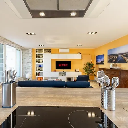 شقة Skyline Penthouse - Terrazzo Panoramico & Metro 5min ميلان