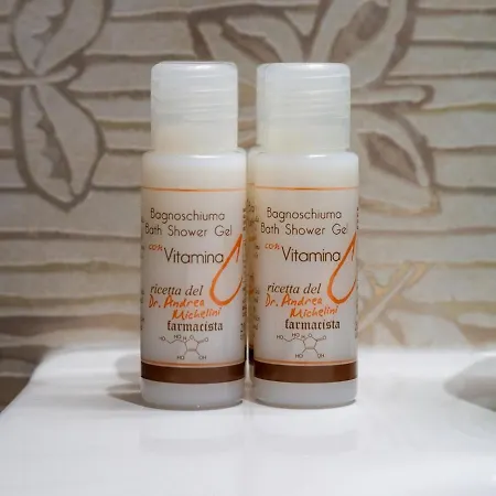 The House - Tram And Parking * מילאנו