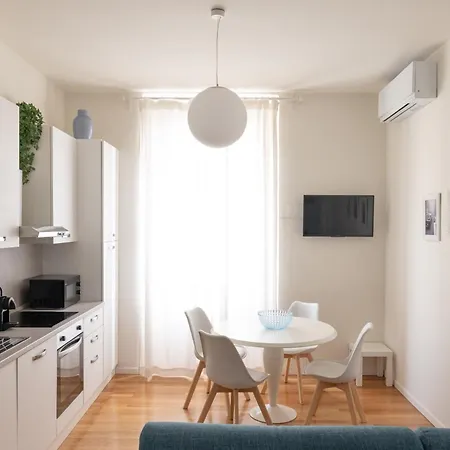 Charming 4 Person Navigli District - Mirable Pm Milano