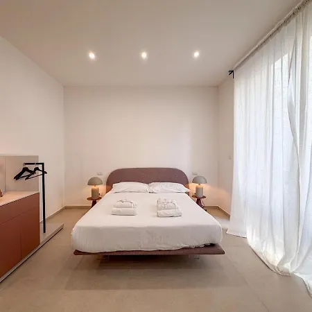 아파트 Orange In The Heart Of *