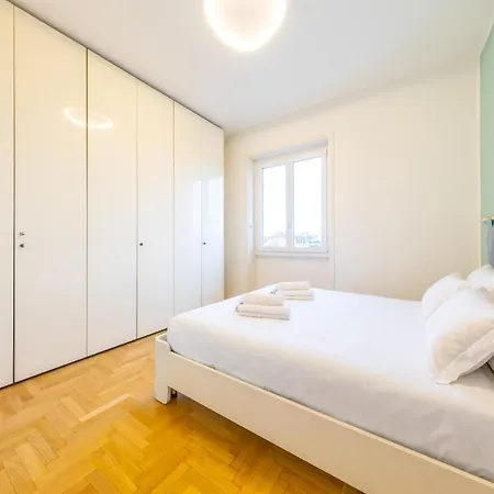 Spacious And Bright 2bdr, 2 Bathrooms Lejlighed