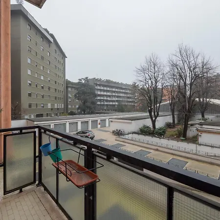 I Host - Nazario Sauro 14 * Mediolan