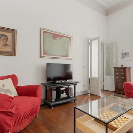 Guesthost - Cozy Terrace Pagano M1 *