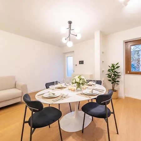 Centre Luxury, 2bdr, Sleeps 5 Apartmán *