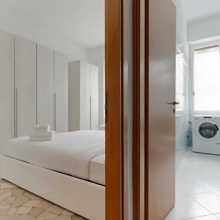 Guesthost - Cozy Varesina Area *