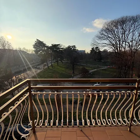 アパート Bocconi Park View Near Prada