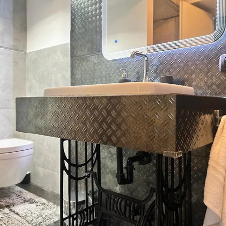 Domusmi Fontanelli 17 Apartamento