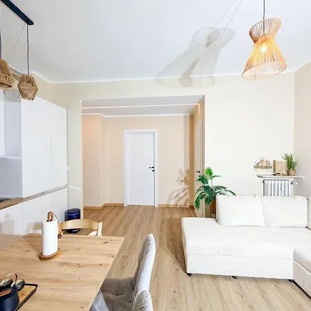 Japanese Luxury Retreat - Dyson - 2 - Zara